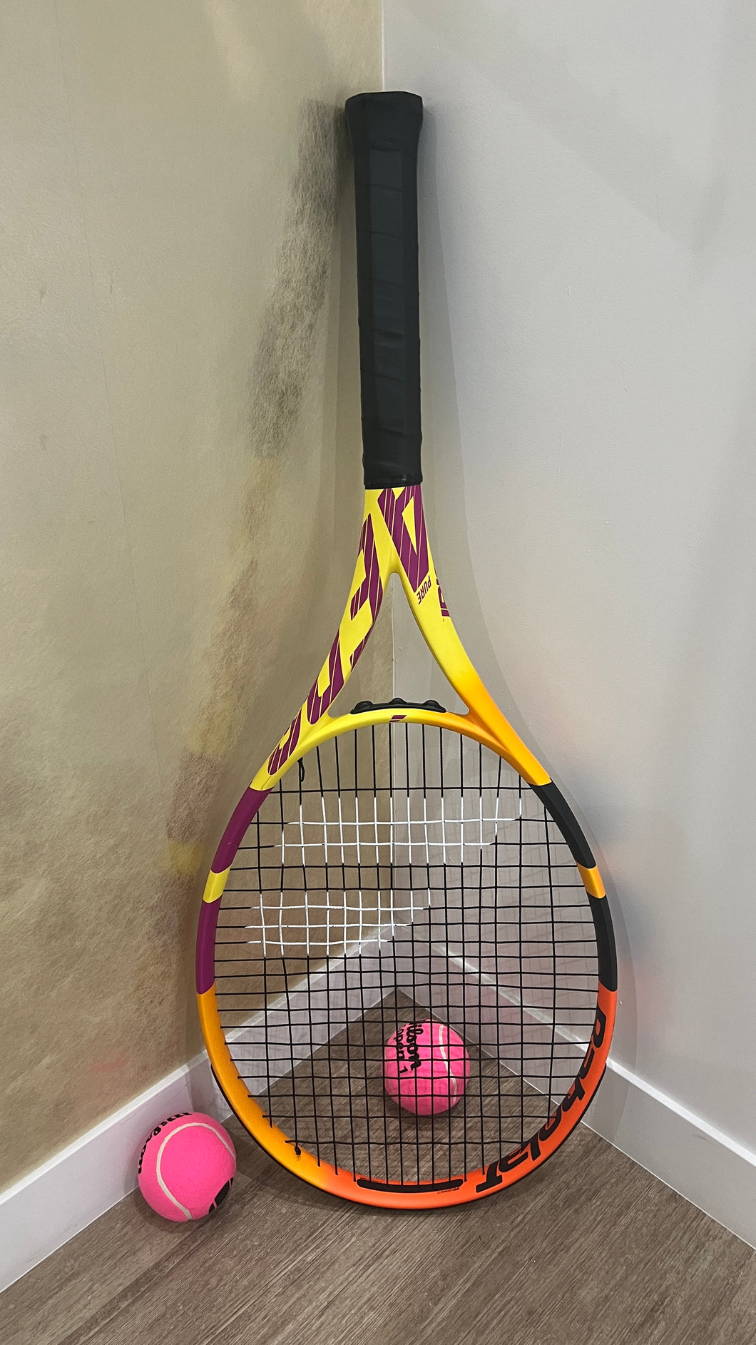 Giant Racket