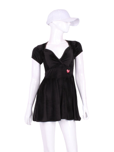 The Adeline Dress offers a playful, fun, and very flirty look. Offers a sweetheart neckline, empire waist and flowing A-line skirt. It is perfect for tennis, running and golf (with our Leg Lengthening Leggings), and of course, a trip to your after-court party with your friends. It was designed for confident women like you!