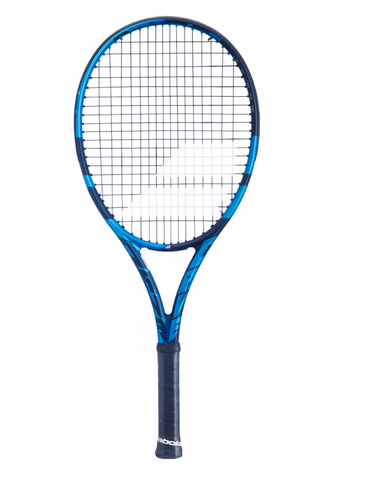 The Pure Drive Junior 26 is the perfect racquet for your competitive junior looking to develop their game with power and feel.