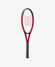 Load image into Gallery viewer, Swing comfortably and swing confidently with the Clash 100L v2, a lighter racket with the same enticing benefits that have come to define the Clash franchise.

